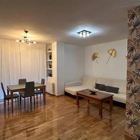 Vut El Parque -Con Piscina En Verano - Aparcamiento En Calle Y Parking Gratis En El Centro Сиудад Реал Екстериор снимка