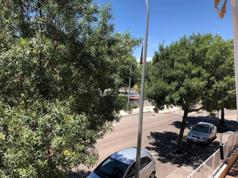 Vut El Parque -Con Piscina En Verano - Aparcamiento En Calle Y Parking Gratis En El Centro Сиудад Реал Екстериор снимка